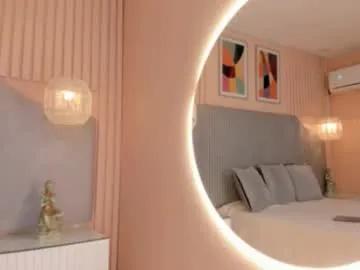 little_vel from Chaturbate