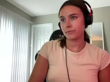 lucy12821 on Chaturbate