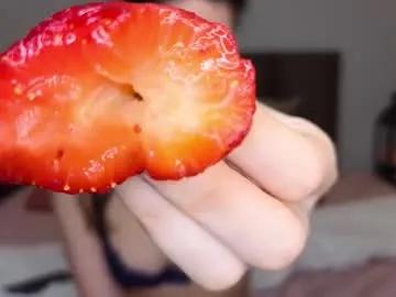 lucy1990xxx on Chaturbate