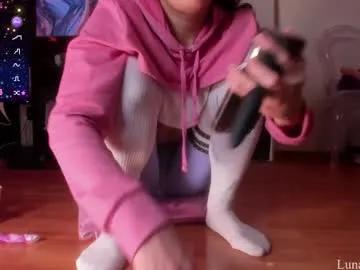 luna_luuvz on Chaturbate