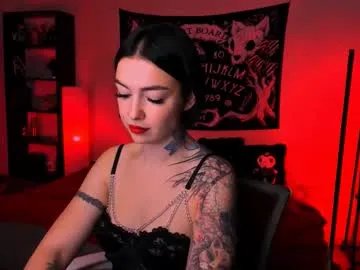 magic_alie from Chaturbate