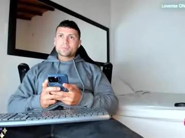 maxi_mux1 on Chaturbate