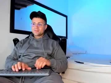 maxi_mux1 on Chaturbate