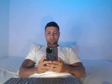 maxi_mux1 on Chaturbate