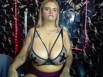mia_boobs_19 on Chaturbate
