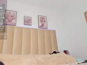 mia_corner on Chaturbate