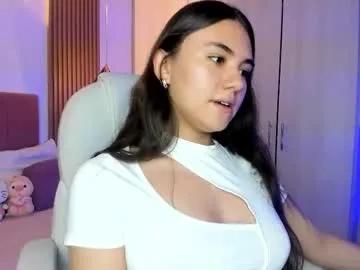 mia_nevaeh on Chaturbate