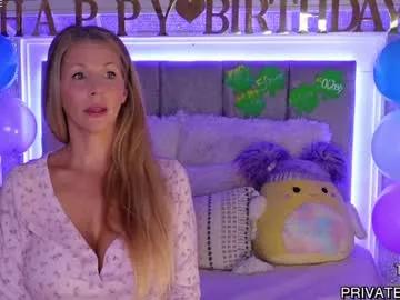 miakinkdd on Chaturbate 