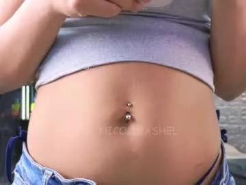 nicollbashel on Chaturbate