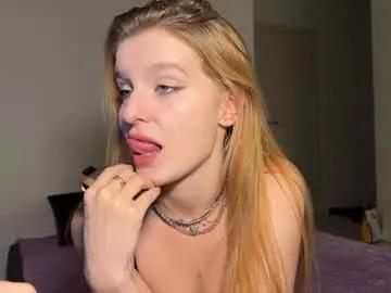 nura_foxx on Chaturbate