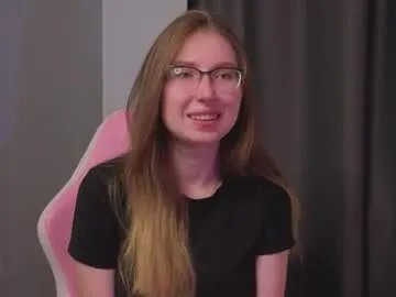 oliviavele on Chaturbate