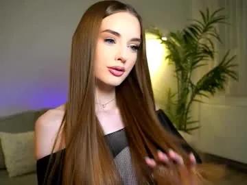 petitegonwiild from Chaturbate