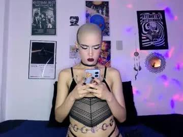 plutonbluemoon_999 on Chaturbate
