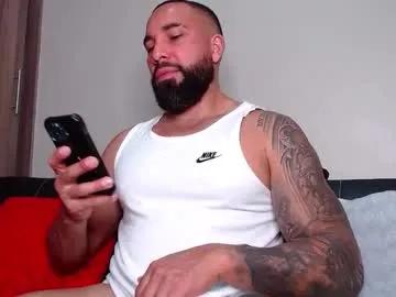 roman_muscle_ on Chaturbate