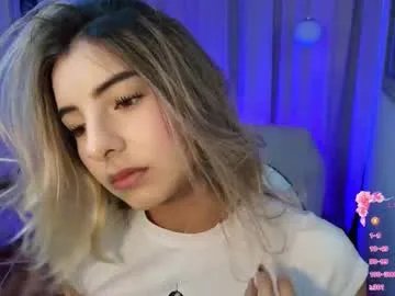 rousee_v from Chaturbate