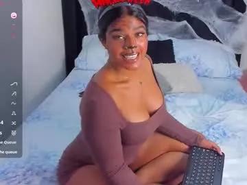 rox851528 on Chaturbate
