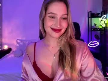 shy_bee on Chaturbate