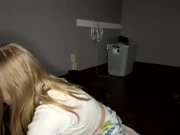 skyiswoke on Chaturbate