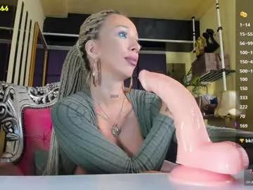 sofiequeen_ on Chaturbate