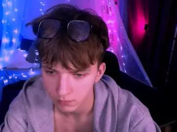 travis_wolf_ from Chaturbate