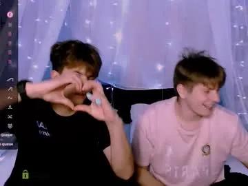 travis_wolf_ on Chaturbate