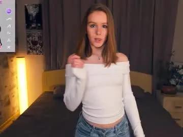 trinahillier on Chaturbate