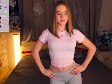 trinahillier on Chaturbate