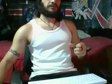 trizquelmen on Chaturbate