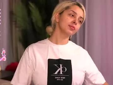 victoriamorrone on Chaturbate 