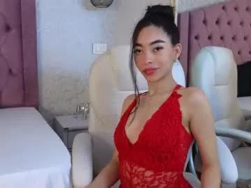 viiolet_whitee on Chaturbate