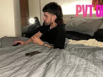 wat___sapbody on Chaturbate