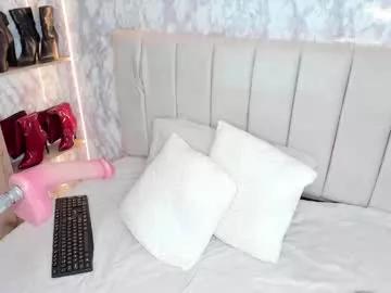 whitneyyfox on Chaturbate 