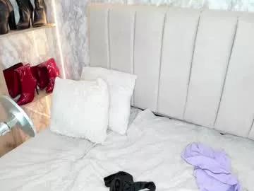 whitneyyfox on Chaturbate 