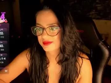 xlaracroftx on Chaturbate