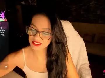 xlaracroftx on Chaturbate