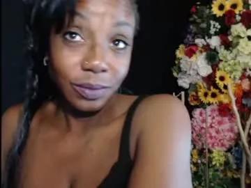 yhlemina on Chaturbate