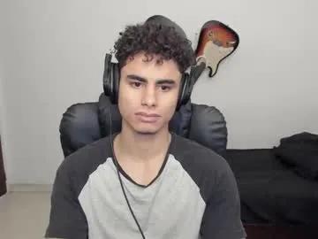 zenhzu on Chaturbate