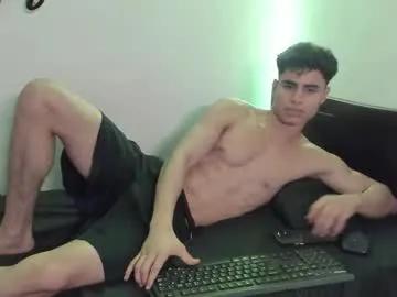 zenhzu on Chaturbate