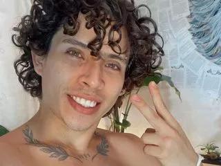 alessandro_sante on Flirt4Free 