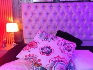 april_stonee on Flirt4Free 