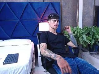 aron_muller on Flirt4Free 