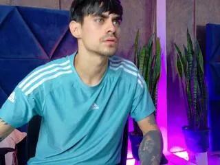 aron_muller on Flirt4Free 