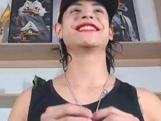 charlie_tomsom on Flirt4Free 