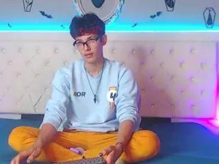 desmond_connor on Flirt4Free 