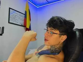 drake_thomsoon on Flirt4Free 