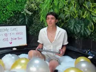 ethan_lowell on Flirt4Free 