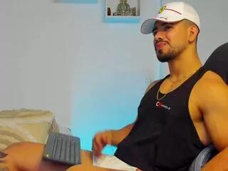 ezzio_scolaro on Flirt4Free 