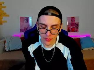 leo_howard on Flirt4Free 
