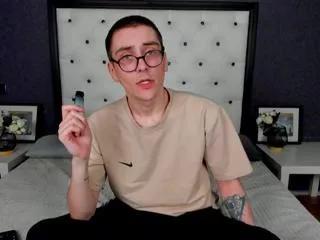 leo_howard on Flirt4Free 