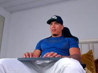 max_mayers on Flirt4Free 